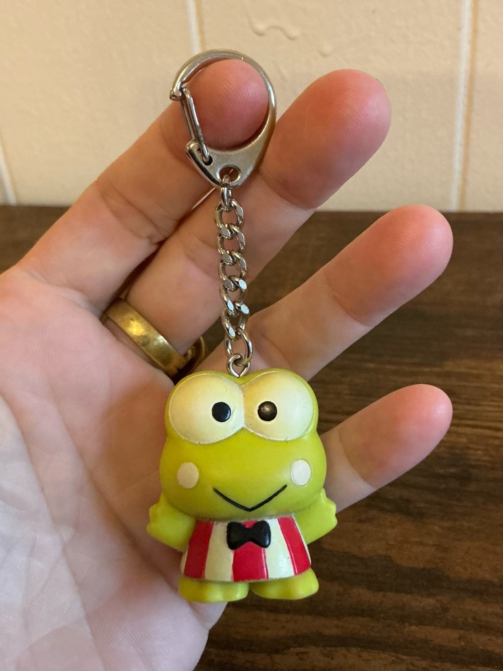 a Rare HTF Vintage Sanrio 1992 Keroppi Rubber Keychain Keyring Key Fob